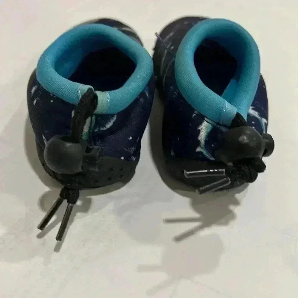 Tommy Bahamas swim shoes